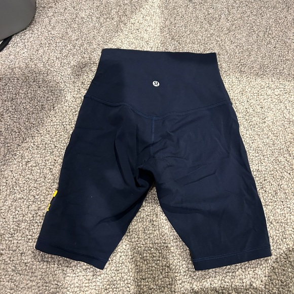 NWOT Lululemon University of Michigan Biker Shorts - Picture 2 of 4